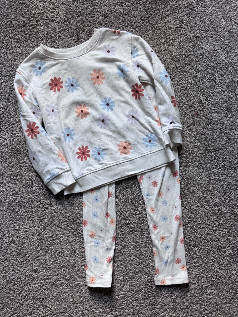 Cat & Jack White Floral Kids Pajama Set with Blue and Pink Flowers